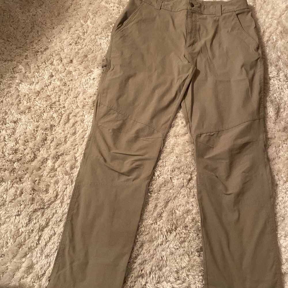 Men khaki size 38 waist 32 length Columbia pants